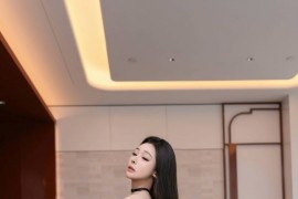 [秀人网] 2025.02.21 NO.9922 小逗逗 浅黑色漏肩连夜短裙[85P/883MB]