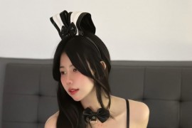 【微-密】鱼神-女仆cos [11P-37M]