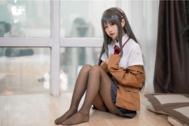 萌芽儿o0 麻衣学姐JK [28P-251MB]