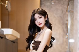 [秀人网] 2024.01.18 NO.7983 程程程- 咖啡色露肩连短裙[82P/664MB]