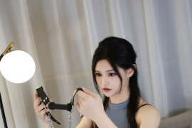 [秀人网] 2023.12.05 No.7762 大橘BBKira 灰色连衣短裙[68P/731MB]