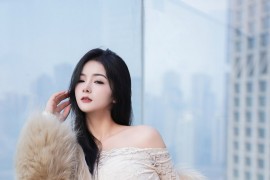 [秀人网] 2024.01.12 No.7954 谭小灵 诱人原色丝袜[80P/634MB]