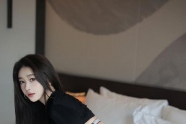 [秀人网] 2024.12.06 NO.9555 Candy糖糖 简约牛仔裤[77P/696MB]