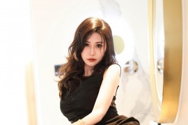 [尤蜜荟] laura阿姣 黑色礼裙[74P/555MB]