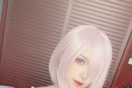 妃色头发的 芋圆侑子 蓝格子小清新