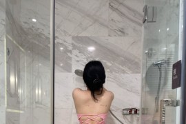 【微-密】迷人的五姨太-湿身诱惑 [19P-72M]