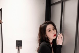 [秀人网] 2024.08.19 NO.9035 梦心玥 红色比基尼[96P/721MB]