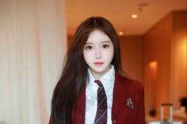 [秀人网] 2024.01.31 NO.8044 小薯条nienie 红色制服[75P/681MB]