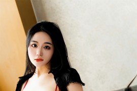[秀人网] 2023.09.04 No.7328 汐汐爱吃草莓新人新气象[68P/612MB]