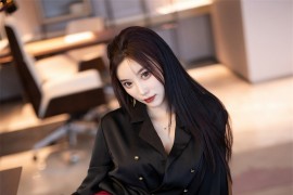 [XIUREN绣人网] 2023.07.11 No.7062 杨晨晨Yome深蓝色上衣[82P/663MB]