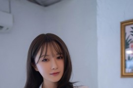 [秀人网] 2023.10.08 No.7475 鱼子酱Fish日本旅拍灰色短裙[86P/771MB]