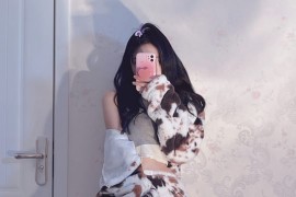 【微-密】姐姐_LaLion-牛奶白丝 [13P3V-129M]