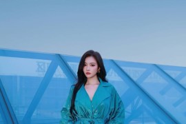 [秀人网] 2025.09.17 NO.10776 娜比 蓝色风衣[82P/877MB]