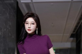 [秀人网] 2024.11.08 NO.9421 杨晨晨Yome紫色T恤[81P/649MB]