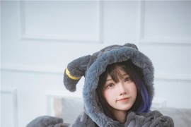 狐洛洛子 月之伊布 [45P-571MB]