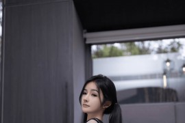 [秀人网] 2024.05.29 NO.8620 谭小灵 浅灰色拼黑色连夜短裙[80P/763MB]