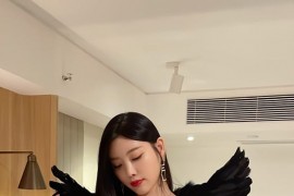 【微-密】杨晨晨-黑色内内[22P-14M]