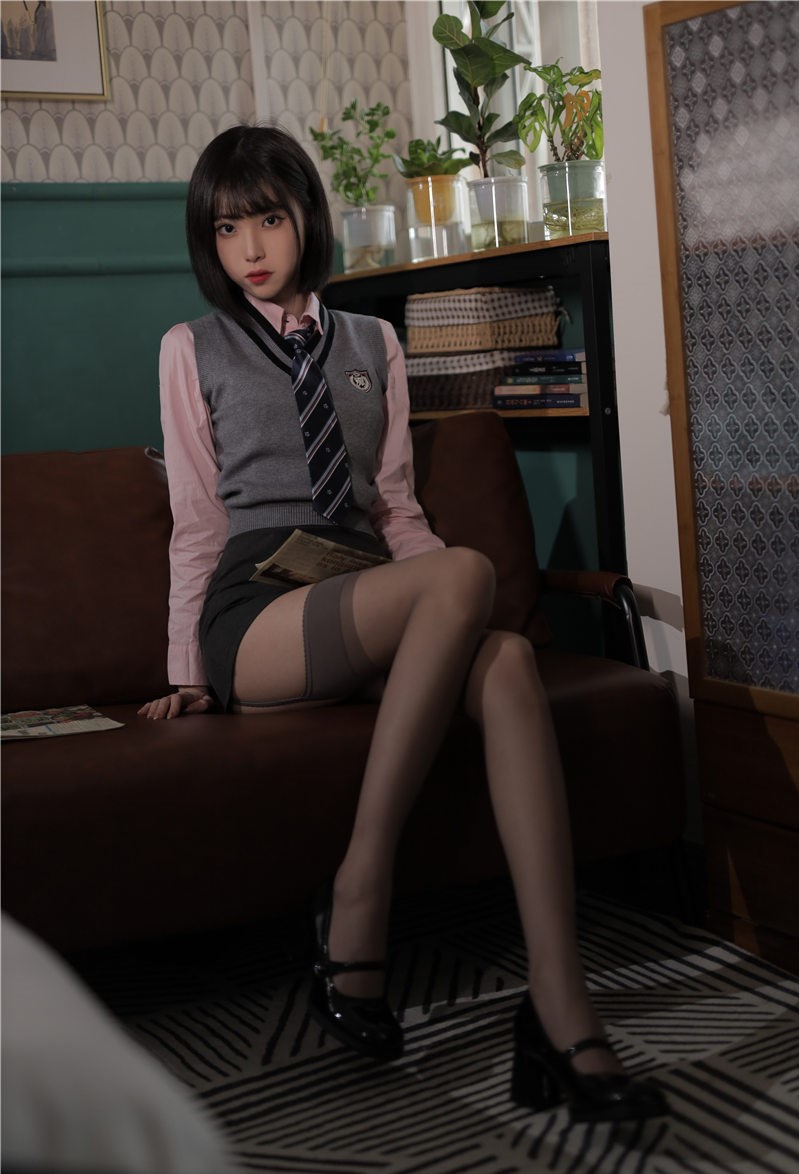 许岚LAN 韩系制服 [40P-292MB] 第2张