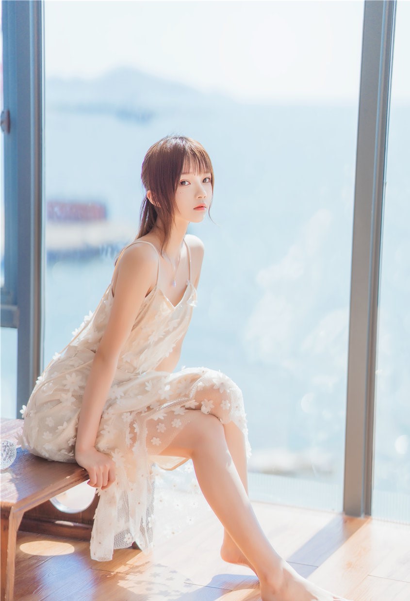 桜桃喵 粼光 [25P-190MB] 第4张