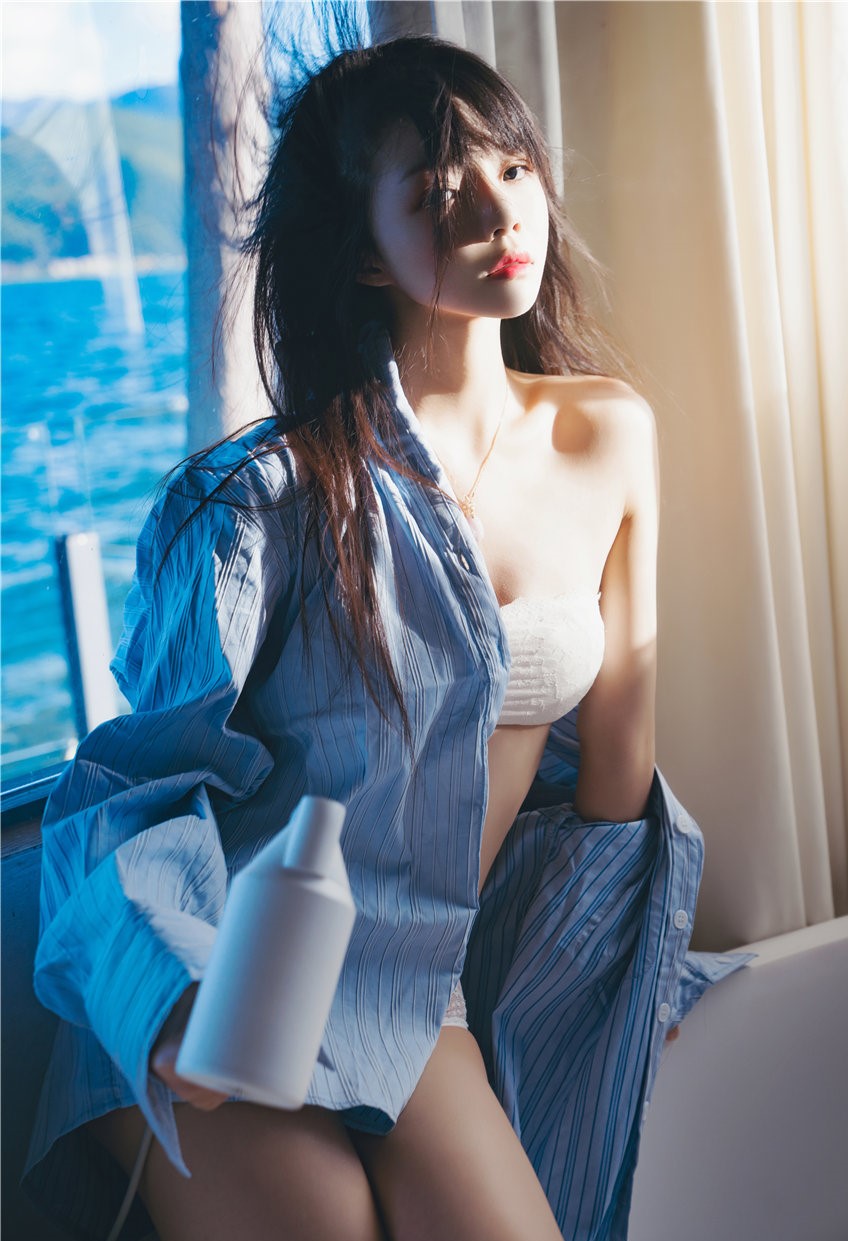 桜桃喵 蓝衬衫[44P-1.10GB] 第1张