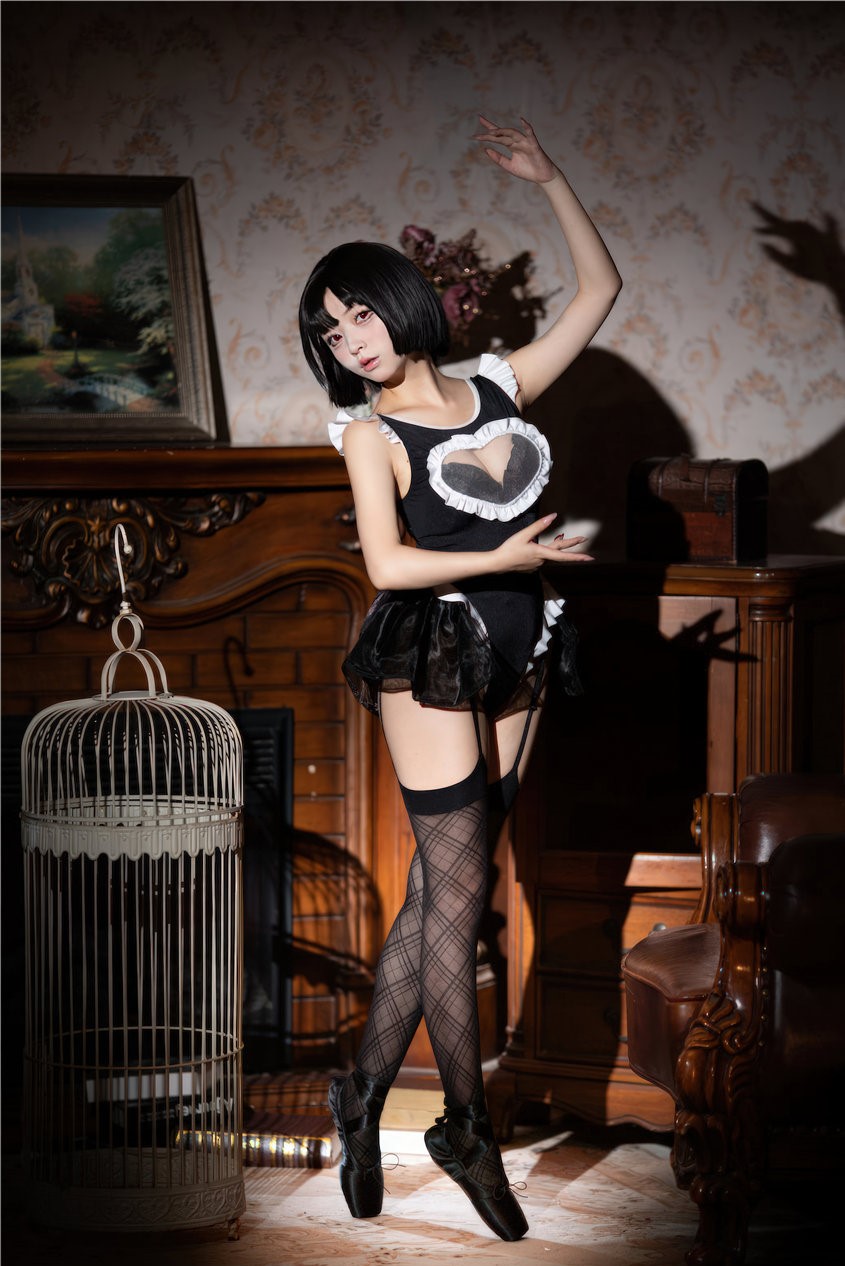 花铃 马戏团芭蕾 吊带袜高叉[43P-326MB] 第2张