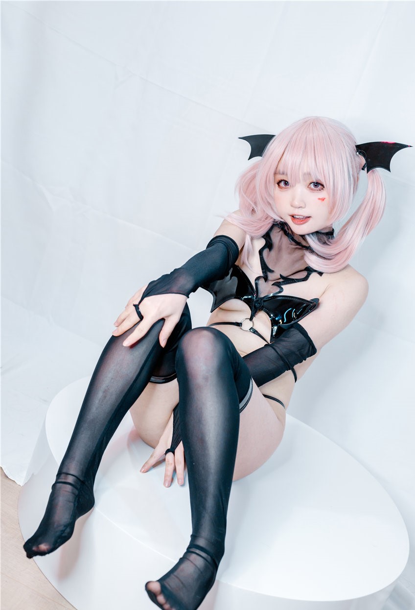 神沢永莉 万圣节 粉毛小惡魔 [41P-258MB] 第3张