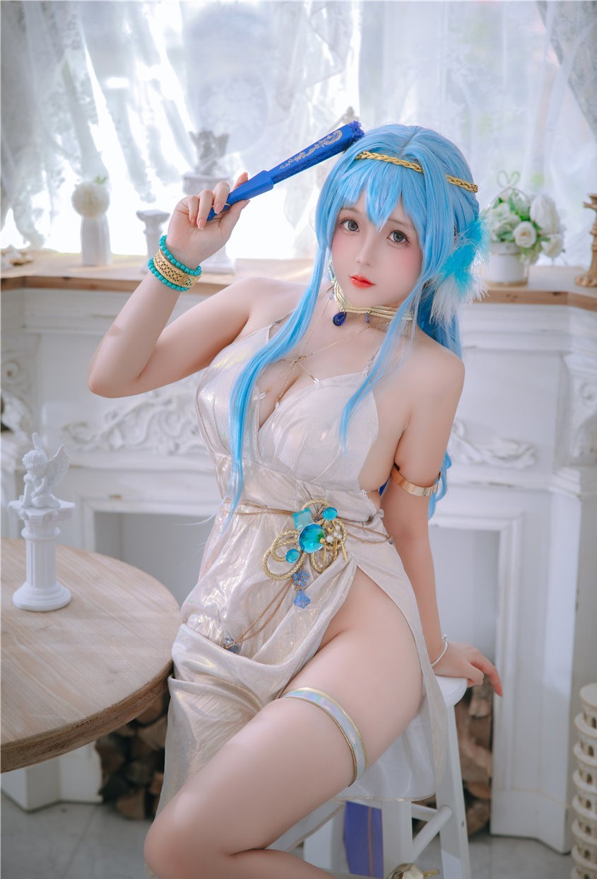 日奈娇 海伦礼服 [46P-600MB] 第1张