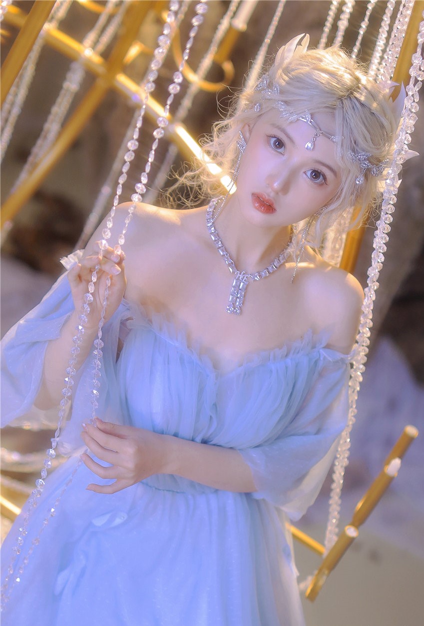 怡子yiii 超清美图图集[3套][持续更新] 第1张