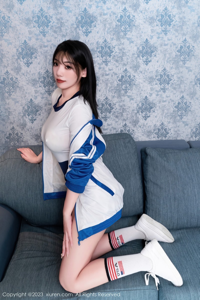 [秀人网] 2023.07.20 NO.7106 小泡芙winna 学生服窄边系列[60P/664MB] 第1张