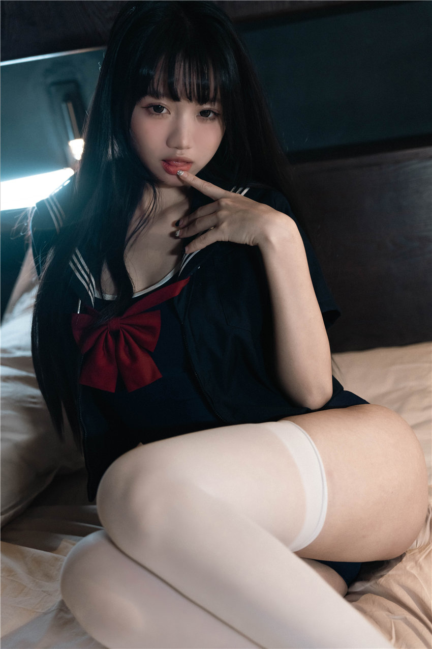 柒柒要乖哦 白丝死库水 [140P-1.11GB] 第2张