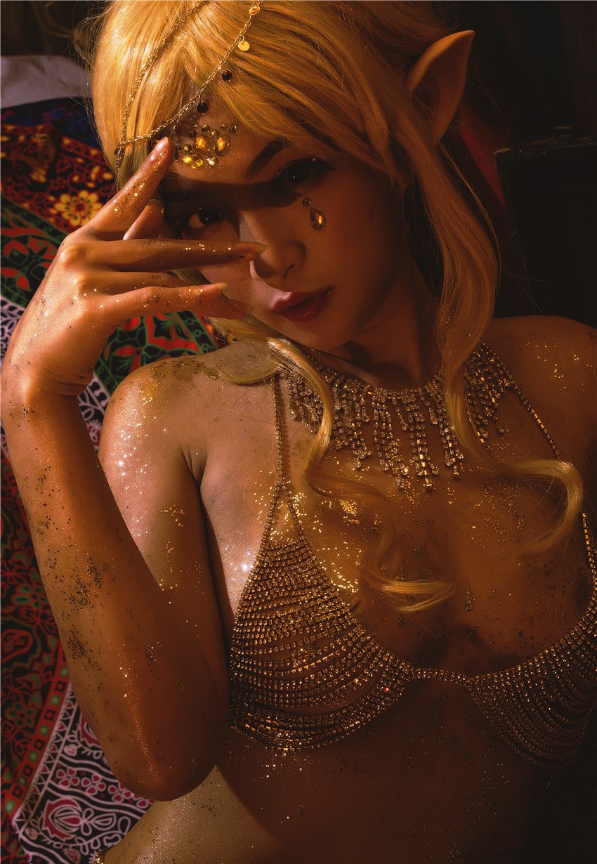 九九八吖 金粉 [25P-415MB] 第1张