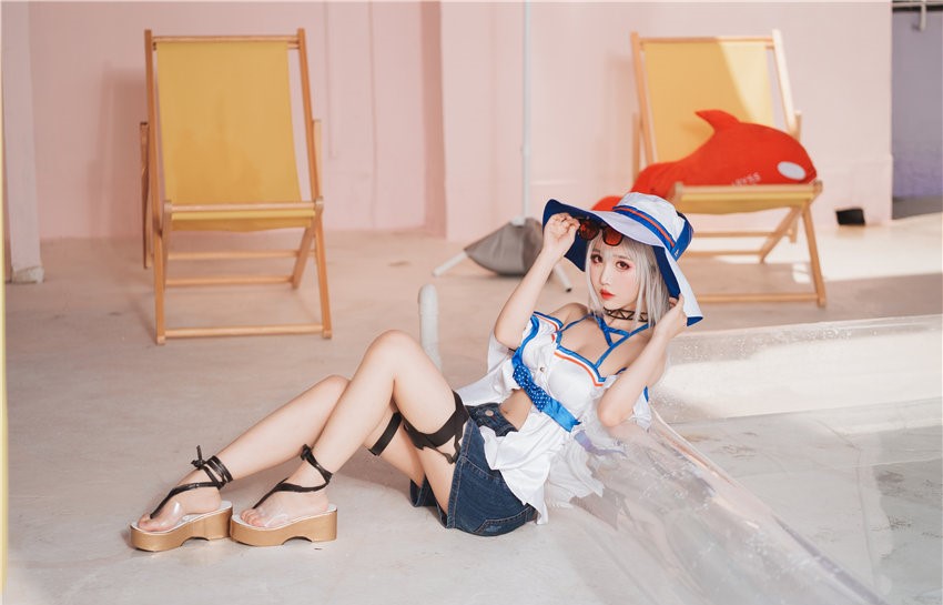 面饼仙儿 斯卡蒂泳装 [18P-80MB] 第2张