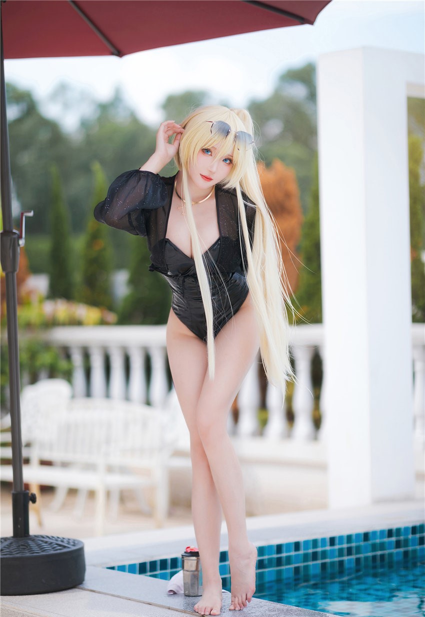 瓜希酱 俾斯麦2泳装[20P-58MB] 第3张