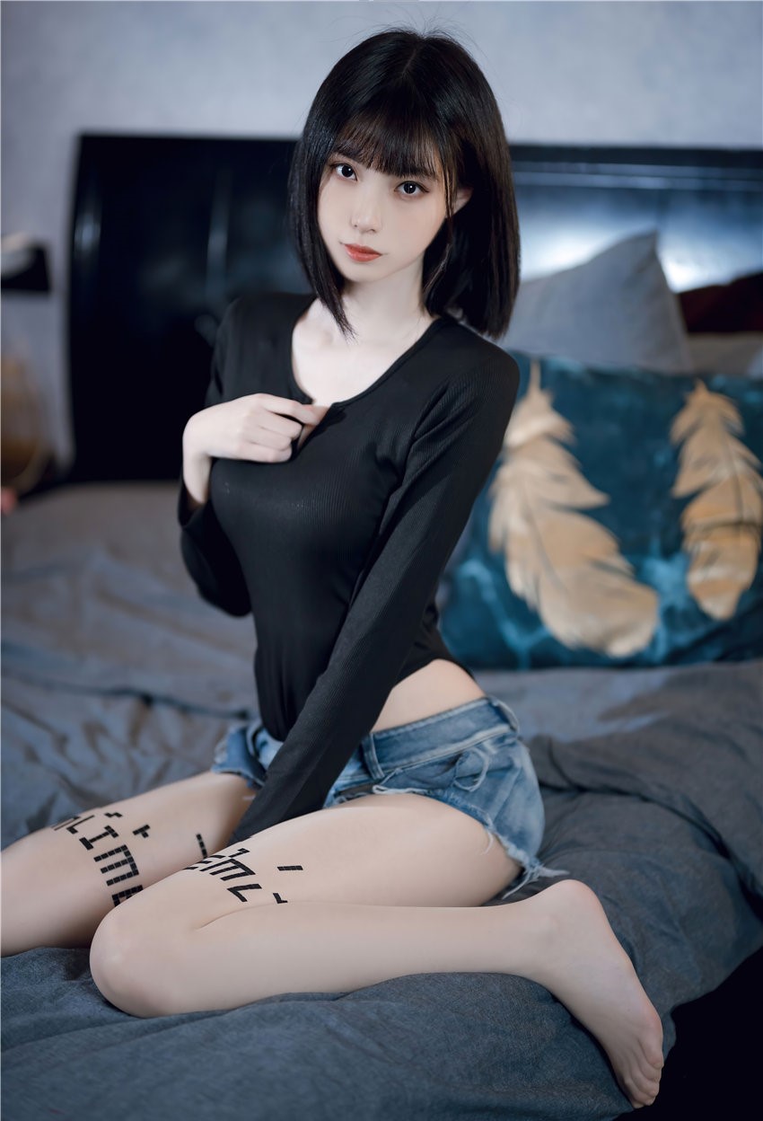 许岚LAN 纯欲牛仔短裤2 [40P-277MB] 第1张