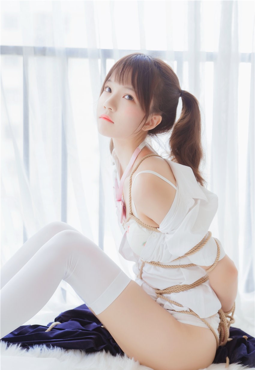 桜桃喵 束缚[51P-686MB] 第1张