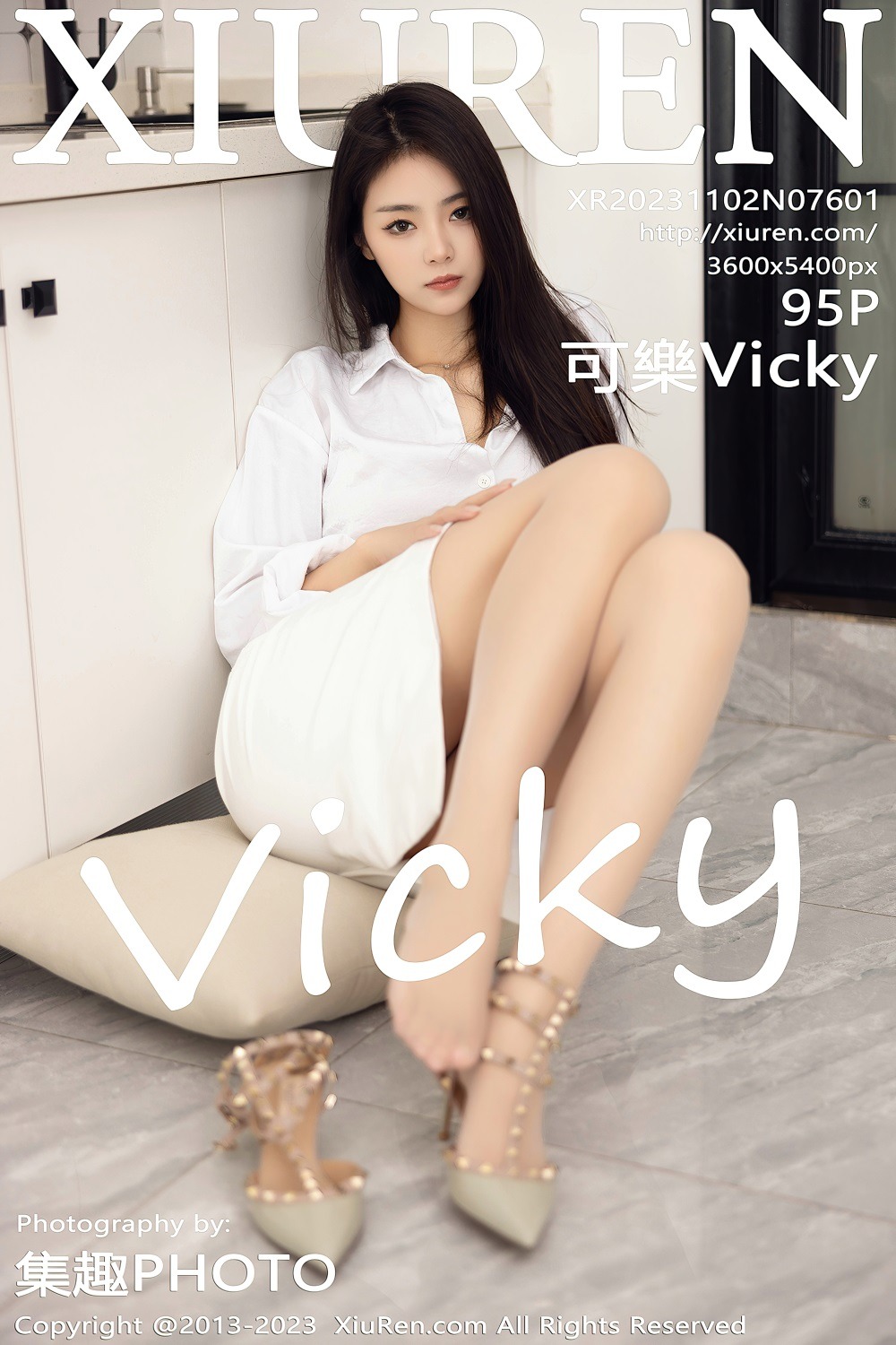 [秀人网] 2023.11.02 No.7601 可乐Vicky 白色上衣[96P/842MB] 第1张
