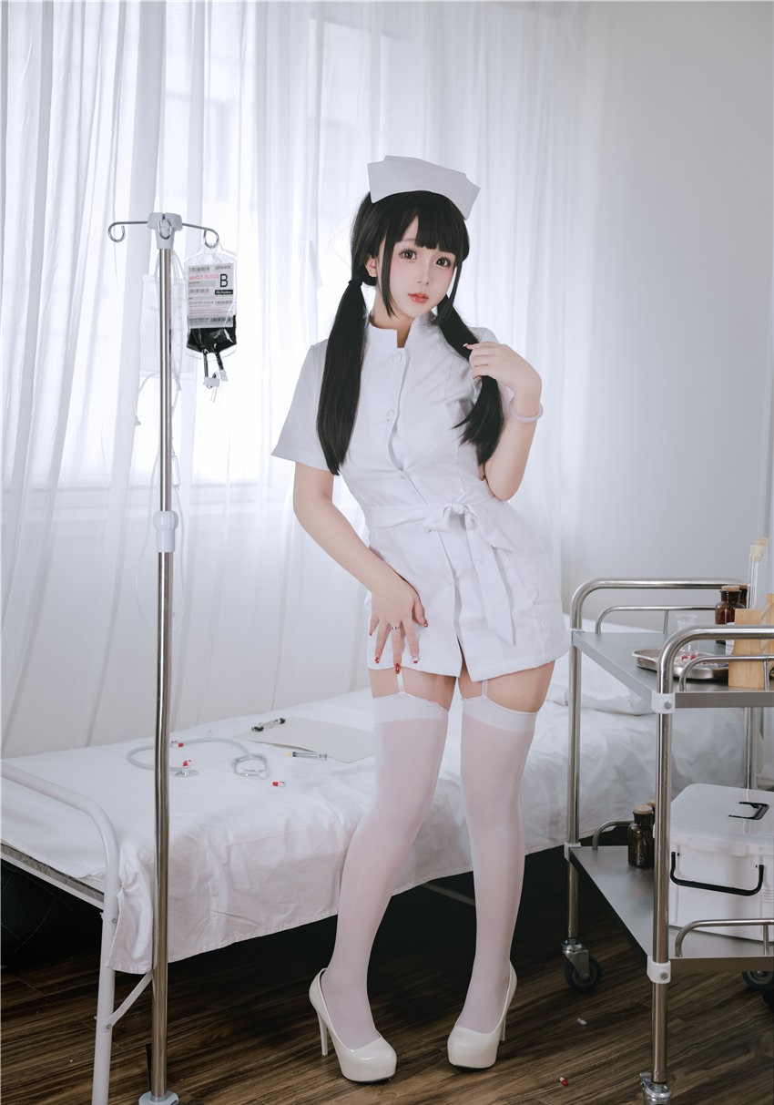 日奈娇 诊所护士 [144P2V-1.30GB] 第2张