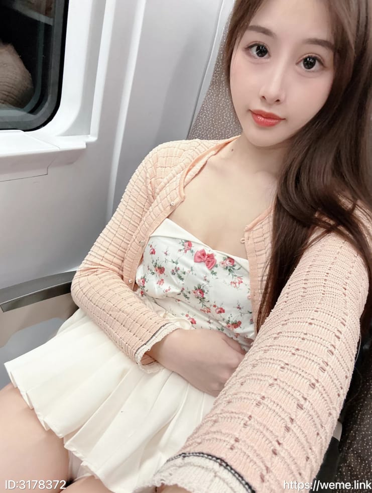 【微-密】小萌子-高铁上 [28P-90M] 第1张