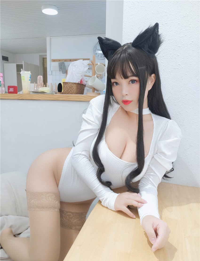 白烨 犬系姐姐 [88P15V-1.43GB] 第1张