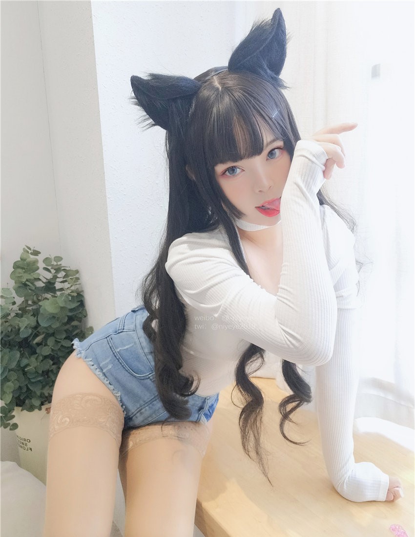 白烨 犬系姐姐 [88P15V-1.43GB] 第2张