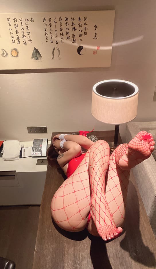 【微-密】洁己-桌子上摩擦 [29P-272M] 第1张