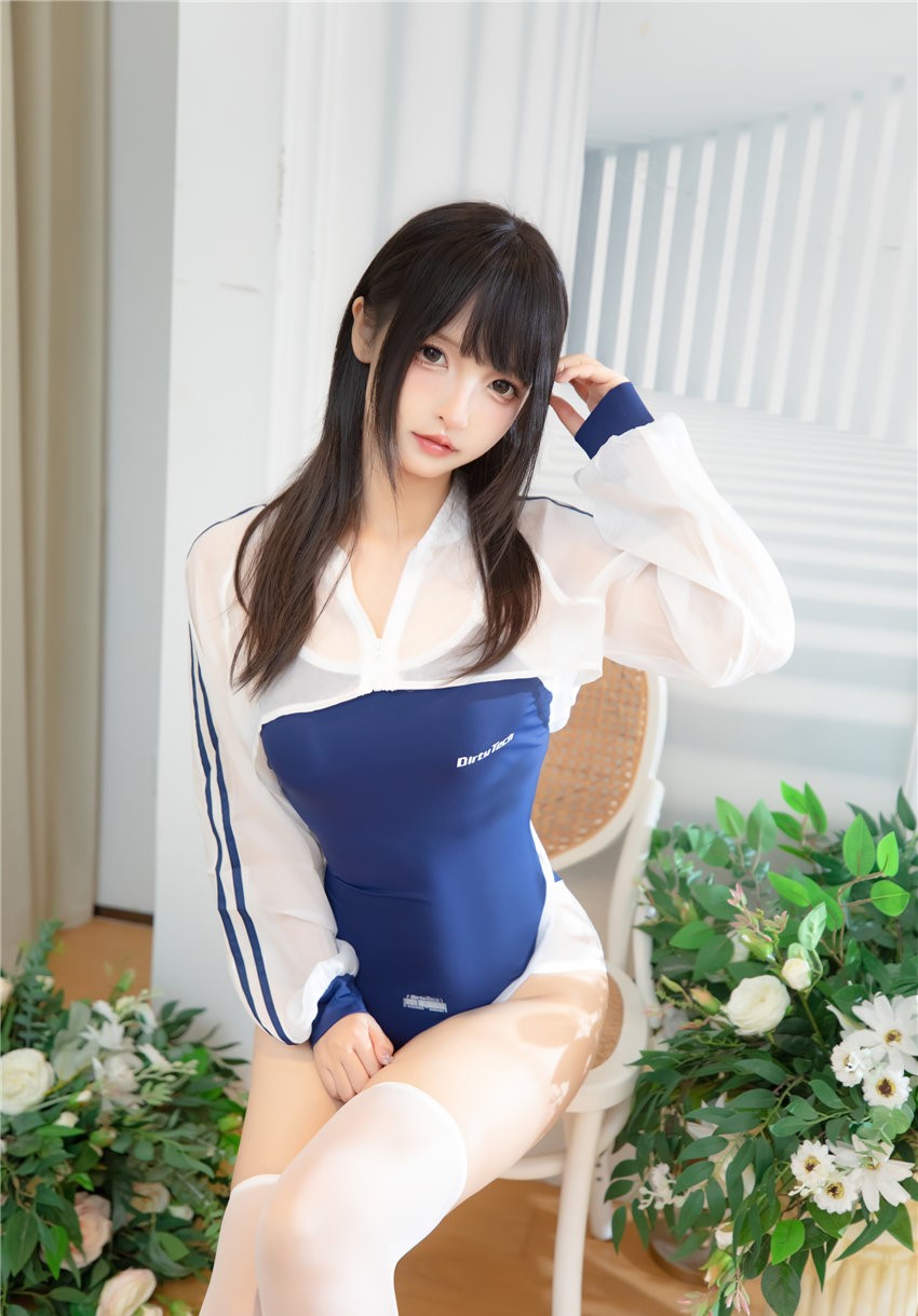 神楽坂真冬 夏日泳装 [75P2V-423MB] 第1张