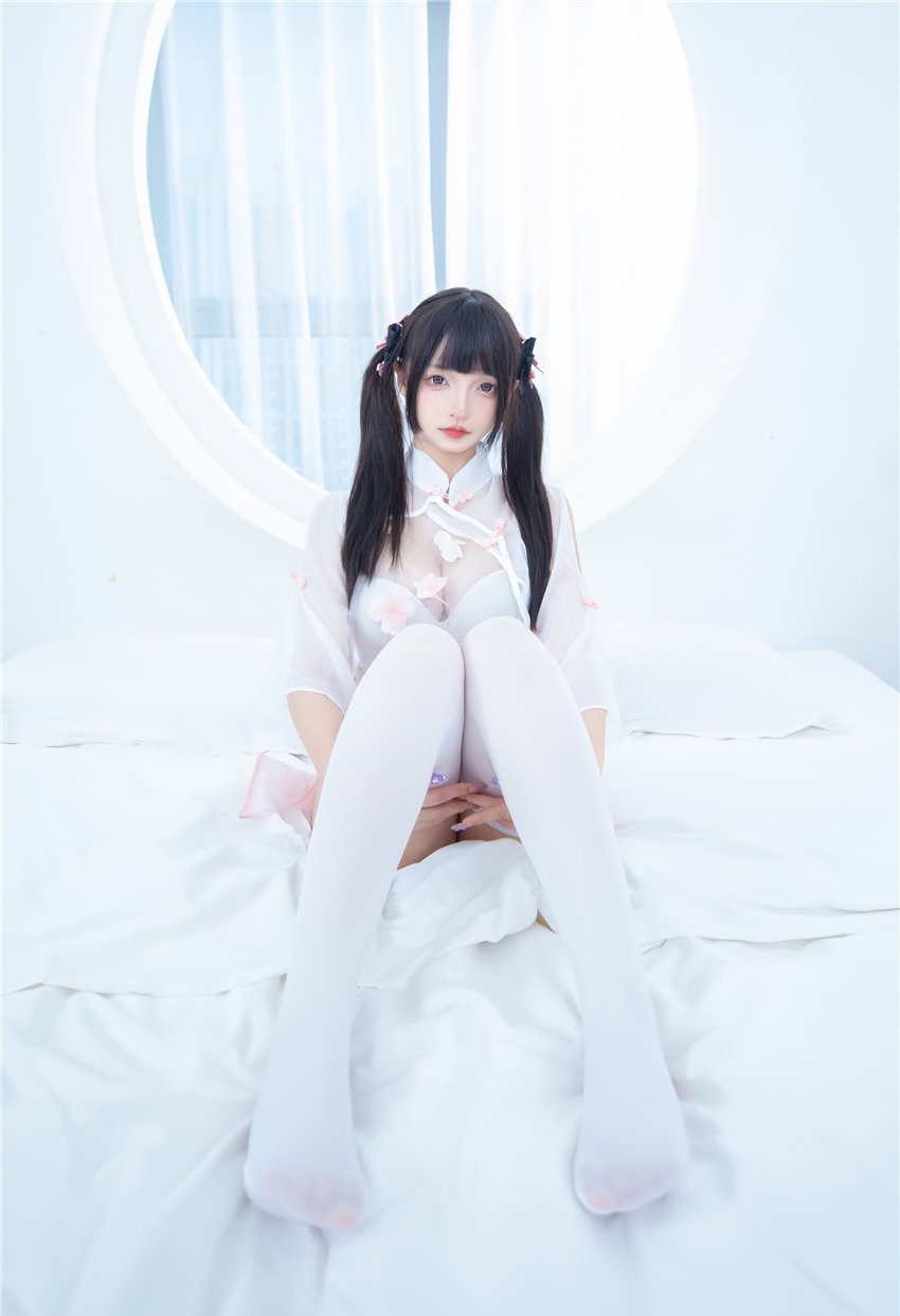 神楽坂真冬 蜜桃雪糕 [75P2V-420MB] 第3张