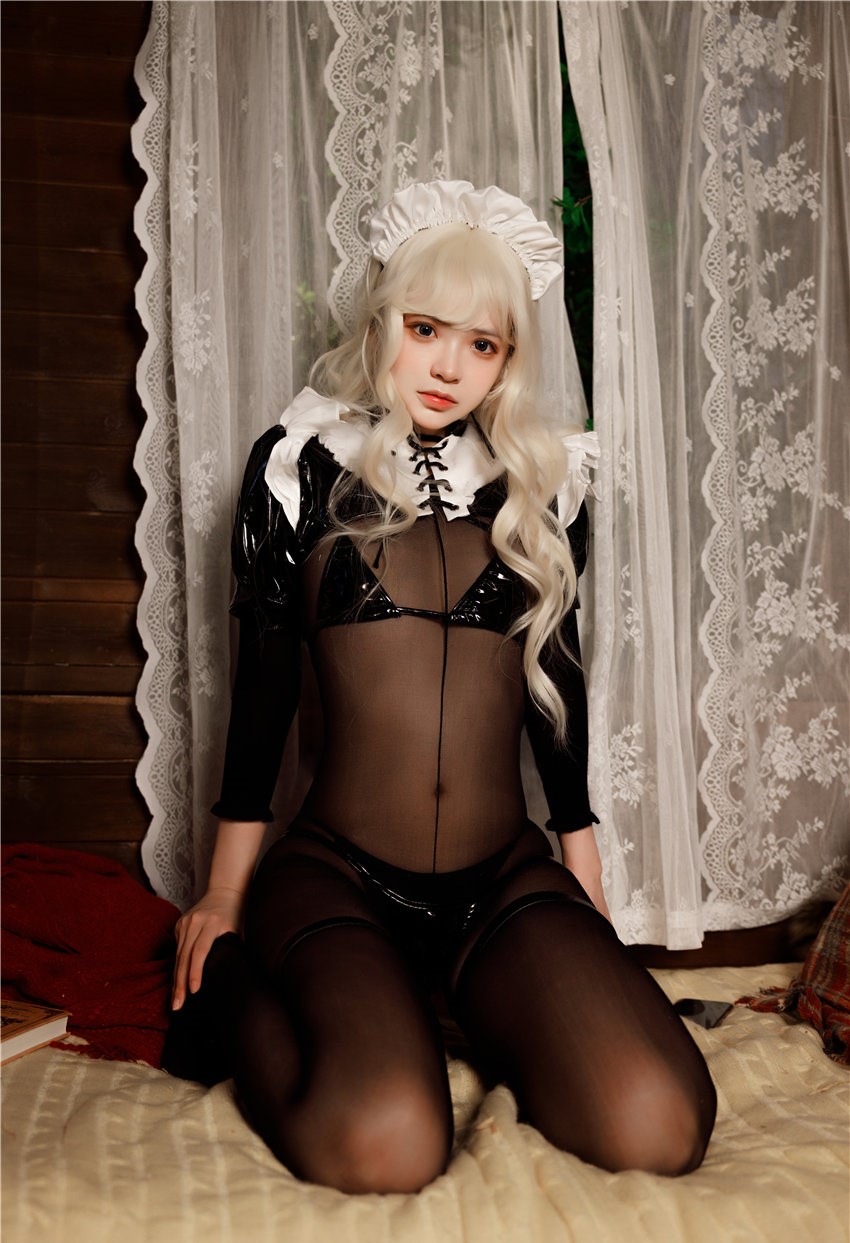 疯猫ss 黑丝女仆 [35P-909MB] 第3张