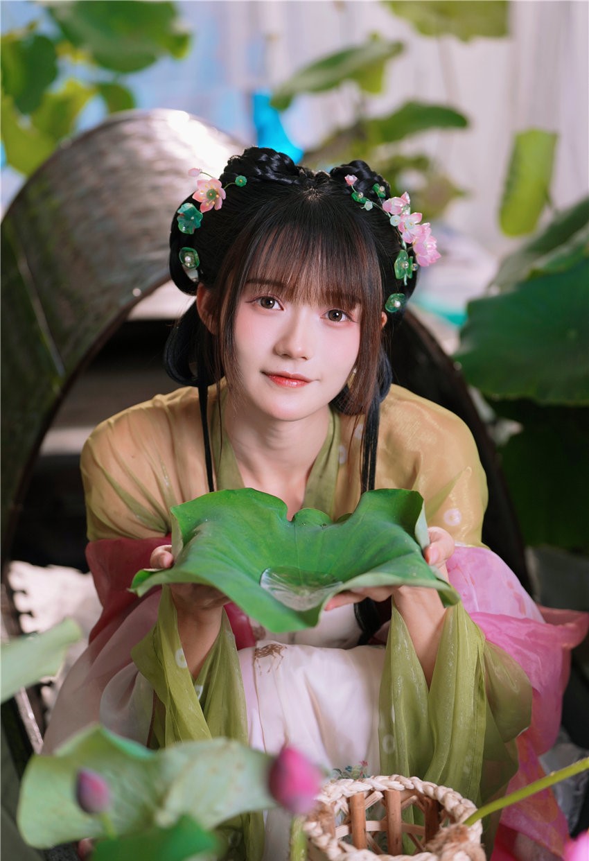 兔子Zzz不吃胡萝卜 浮香花谷 [54P-593MB] 第3张