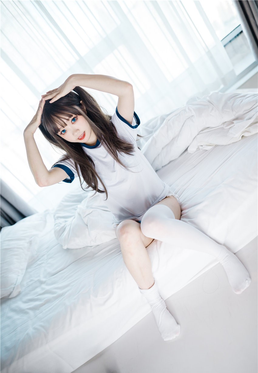 神沢永莉 半双马尾体操服大腿袜 [68P-211MB] 第3张