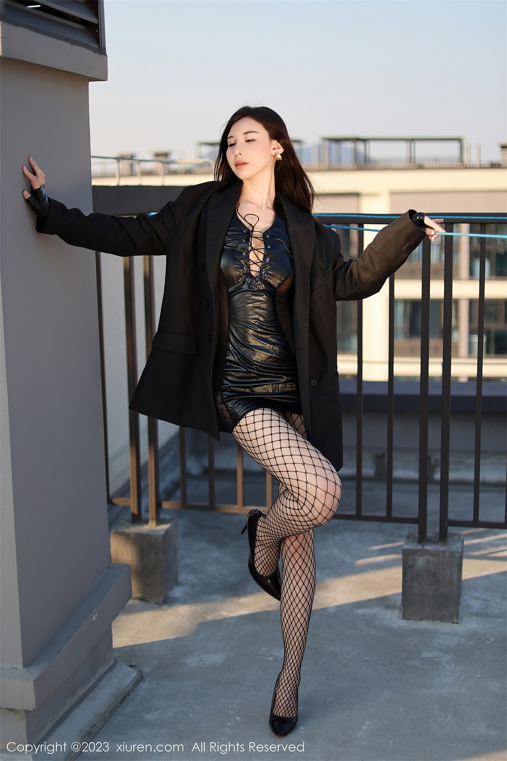 [秀人网] 2023.12.07 No.7772 曼柔 黑色网格袜[81P/799MB] 第1张