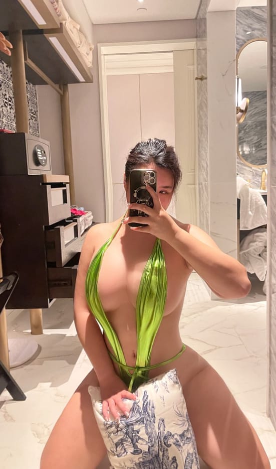 【微-密】水蜜桃米米-皮裙吊带袜 [86P-717M] 第2张