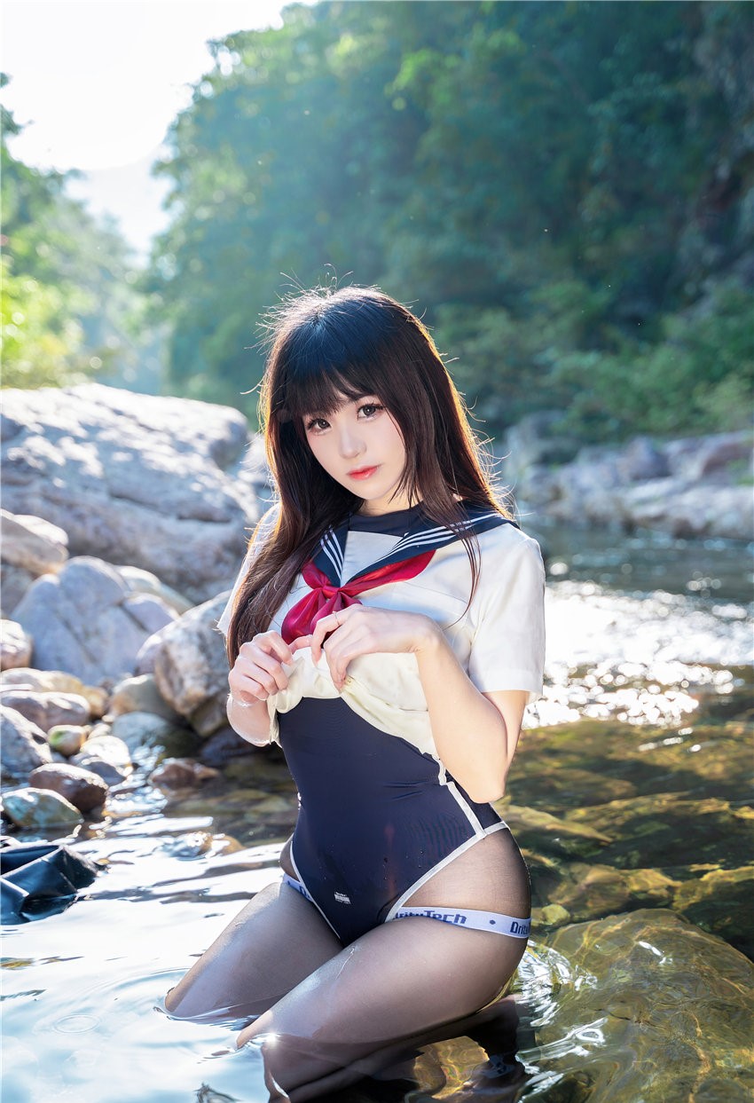 miko酱ww 小溪流[24P1V-217MB] 第1张