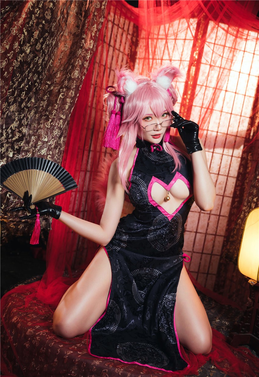 瓜希酱 高扬斯卡娅旗袍[20P-134MB] 第2张